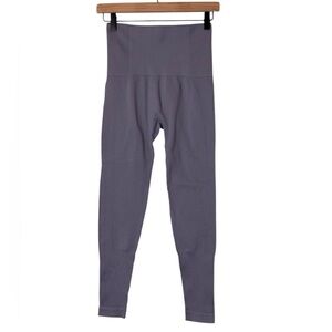 Like new lavender high waist textured skinny leggings